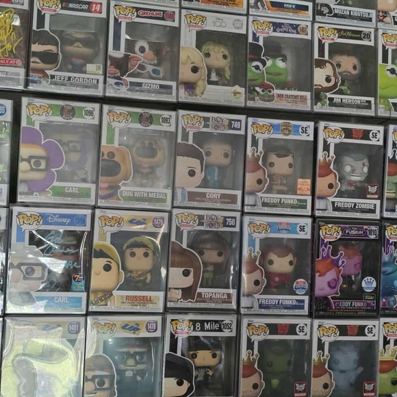Funko Pop Vinyl Figure Collection - Picture 7 of 10
